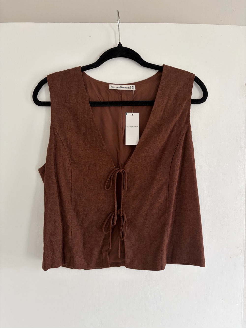 Abercrombie and Fitch Tie-Front Linen-Blend Vest